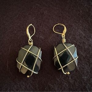 Vintage Joan Rivers Gold Wire Wrapped Caged Faux black Stone Dangle Earrings